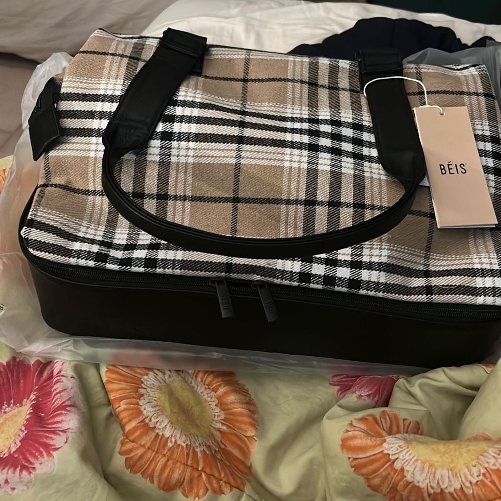 NWT BEIS Mini Weekender Travel Bag in Plaid - Picture 9 of 11